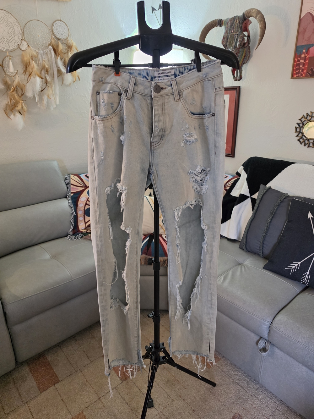 One x OneTeaspoon Distressed Ripped Jeans Size 26 Light Wash 🩶